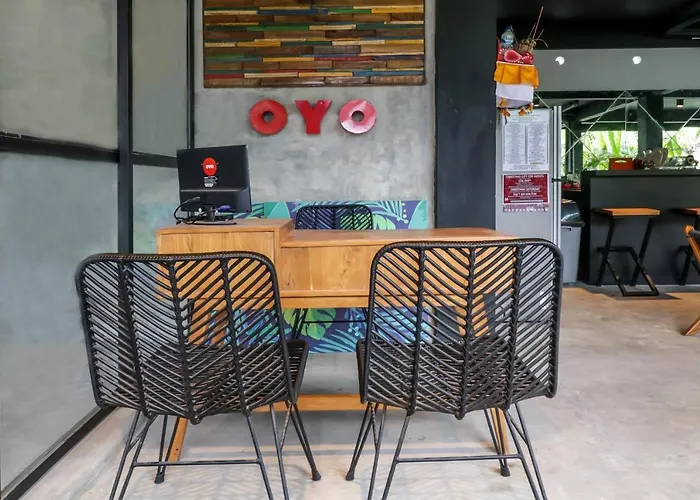 Oyo 2136 Escotel Krisnantara 2*